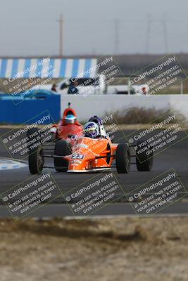 media/Mar-16-2025-CalClub SCCA (Sun) [[e72803ec8c]]/Group 3/Qualifying (Turn 1)/
